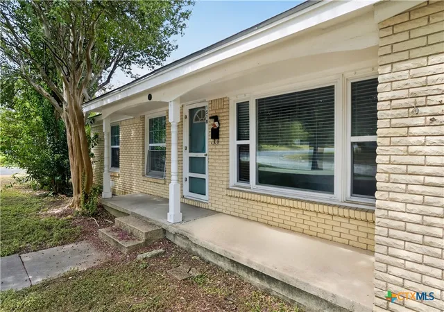 Photo 2 of Single family home for sale at 1518 S 37th Street, Temple, TX 76504 | MLS# 620117 | Listing updated on 2026-10-05