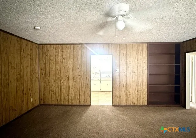 Photo 3 of Sale Pending at 1405 E Ave H, Killeen, TX 76541 | MLS# 619340 | Listing updated on 2026-08-28