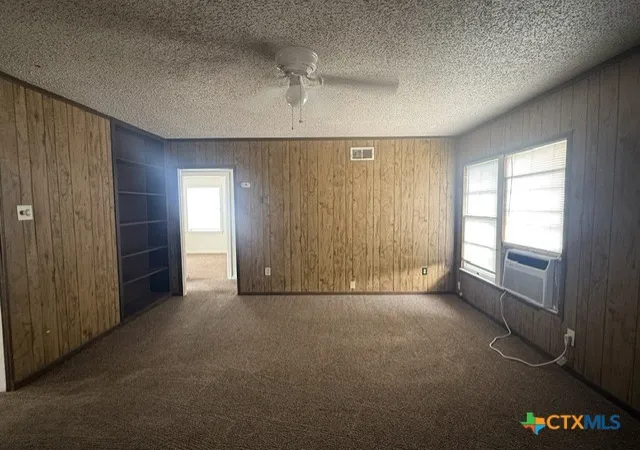 Photo 4 of Sale Pending at 1405 E Ave H, Killeen, TX 76541 | MLS# 619340 | Listing updated on 2026-08-28