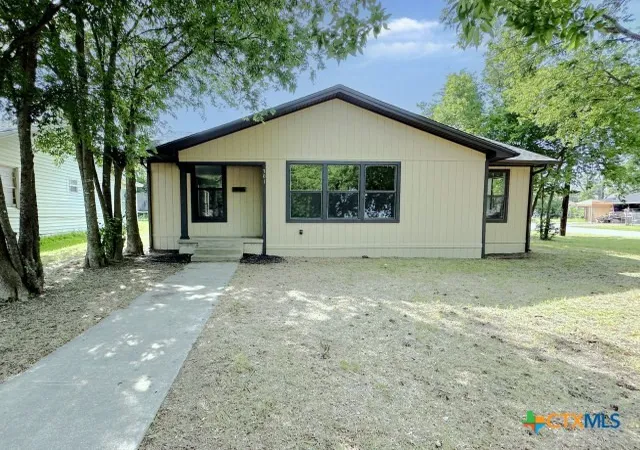 Photo 2 of Sale Pending at 301 N 21st Street, Temple, TX 76504 | MLS# 620184 | Listing updated on 2026-10-06