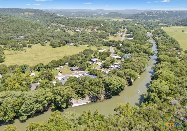 Photo 3 of Single family home for sale at 1648 Ponderosa Dr, New Braunfels, TX 78132 | MLS# 620302 | Listing updated on 2026-08-12