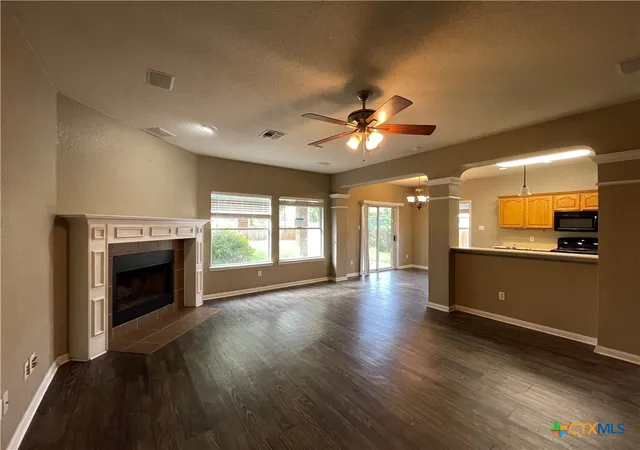 Photo 3 of Sale Pending at 925 Mustang Trl, Harker Heights, TX 76548 | MLS# 618128 | Listing updated on 2026-09-09