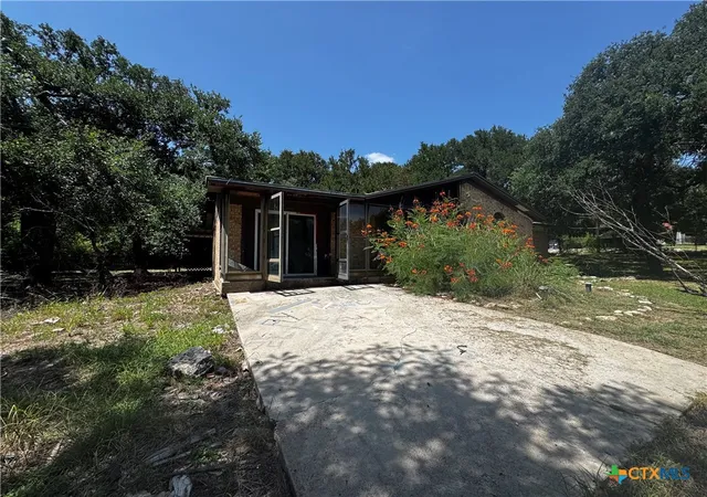Photo 3 of Single family home for sale at 472 Pecos Ln, Kempner, TX 76539 | MLS# 620281 | Listing updated on 2026-08-26
