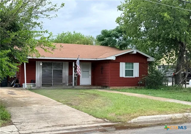 Photo 1 of Single family home for sale at 1114 Reyes St, San Marcos, TX 78666 | MLS# 620111 | Listing updated on 2026-09-04