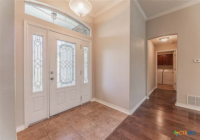 Photo 3 of Sale Pending at 1003 Ridgeview Dr, Temple, TX 76502 | MLS# 620409 | Listing updated on 2026-10-06