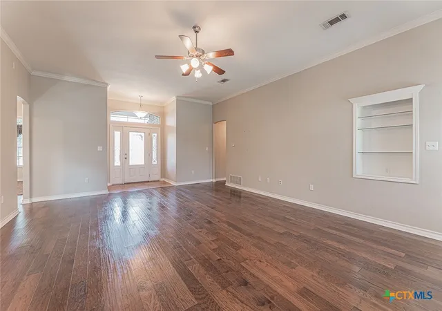 Photo 4 of Sale Pending at 1003 Ridgeview Dr, Temple, TX 76502 | MLS# 620409 | Listing updated on 2026-10-06