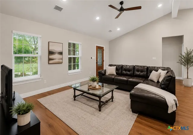Photo 3 of Single family home for sale at 104 Bill St, Elgin, TX 78621 | MLS# 620179 | Listing updated on 2026-09-30