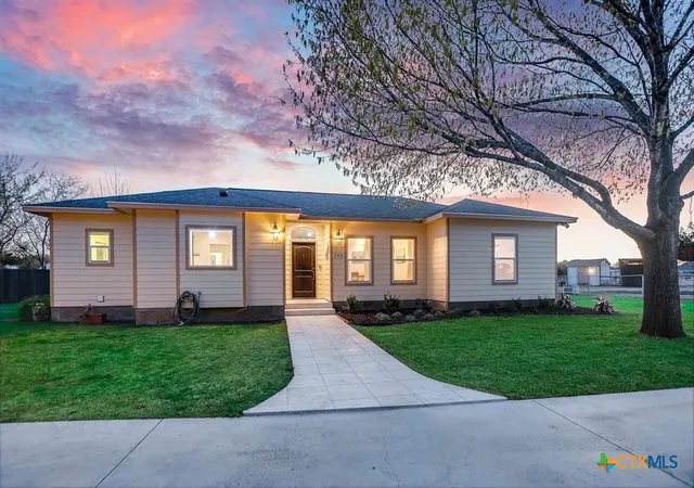 Photo 2 of Single family home for sale at 146 Meadow Ln, Marble Falls, TX 78654 | MLS# 620436 | Listing updated on 2026-09-03