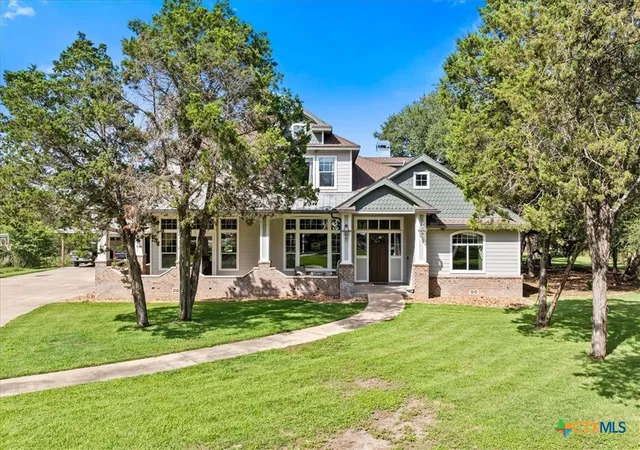 Photo 1 of Mansion for sale at 5 Horseshoe Trl, New Braunfels, TX 78132 | MLS# 620085 | Listing updated on 2026-09-01