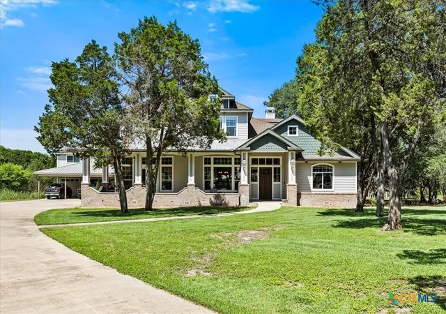 Photo 3 of Single family home for sale at 5 Horseshoe Trl, New Braunfels, TX 78132 | MLS# 620085 | Listing updated on 2026-09-01