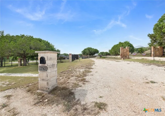 Photo 2 of Single family home for sale at 2742 County Rd 1045, Lampasas, TX 76550 | MLS# 620470 | Listing updated on 2026-08-23