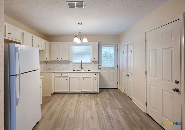 Photo 3 of Single family home for sale at 903 N Glendale St, Hallettsville, TX 77964 | MLS# 620509 | Listing updated on 2026-08-27