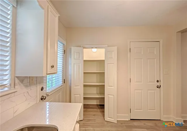 Photo 4 of Single family home for sale at 903 N Glendale St, Hallettsville, TX 77964 | MLS# 620509 | Listing updated on 2026-08-27
