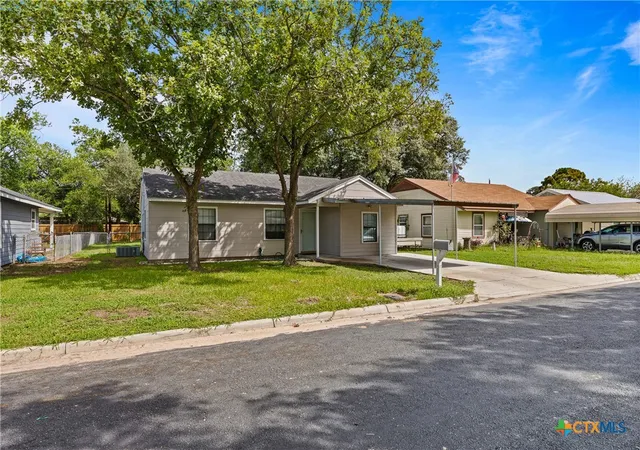 Photo 1 of Single family home for sale at 205 Sandra St, Edna, TX 77957 | MLS# 620189 | Listing updated on 2026-08-18