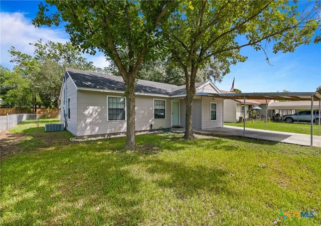 Photo 3 of Single family home for sale at 205 Sandra St, Edna, TX 77957 | MLS# 620189 | Listing updated on 2026-08-18