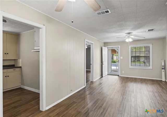 Photo 4 of Single family home for sale at 205 Sandra St, Edna, TX 77957 | MLS# 620189 | Listing updated on 2026-08-18