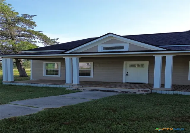 Photo 40 of Single family home for sale at 210 Julia St, Yoakum, TX 77995 | MLS# 620512 | Listing updated on 2026-09-12