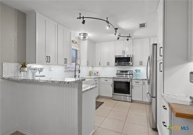 Photo 3 of Single family home for sale at 349 Seven Ranch Rd, Salado, TX 76571 | MLS# 620515 | Listing updated on 2026-09-16