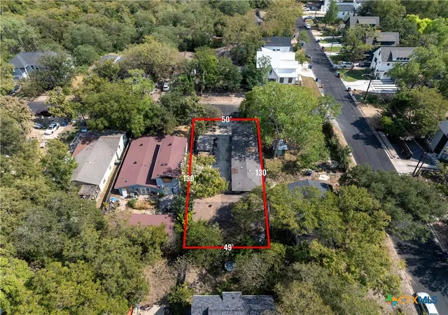 Photo 3 of Single family home for sale at 1112 Terry Dr, Austin, TX 78721 | MLS# 620536 | Listing updated on 2026-08-29