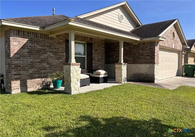 Photo 2 of Single family home for sale at 207 Cobble Stone Ct, Victoria, TX 77904 | MLS# 620559 | Listing updated on 2026-09-11