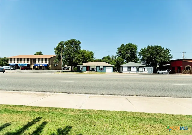 Photo 2 of Single family home for sale at 1606 S 31st Street, Temple, TX 76504 | MLS# 620485 | Listing updated on 2026-09-25