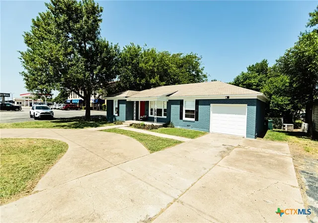 Photo 3 of Single family home for sale at 1606 S 31st Street, Temple, TX 76504 | MLS# 620485 | Listing updated on 2026-09-25