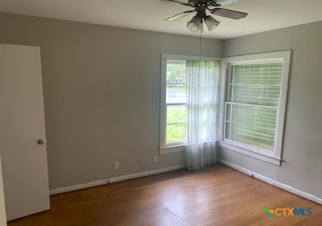 Photo 3 of Sale Pending at 1001 Eisenhower St, Victoria, TX 77901 | MLS# 620488 | Listing updated on 2026-09-04