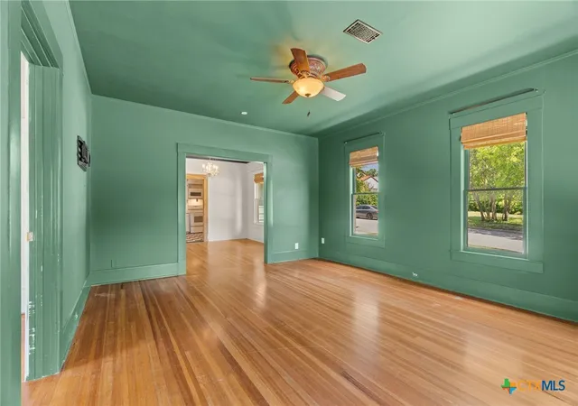 Photo 4 of Single family home for sale at 1120 N 1st Street, Temple, TX 76501 | MLS# 620493 | Listing updated on 2026-08-27