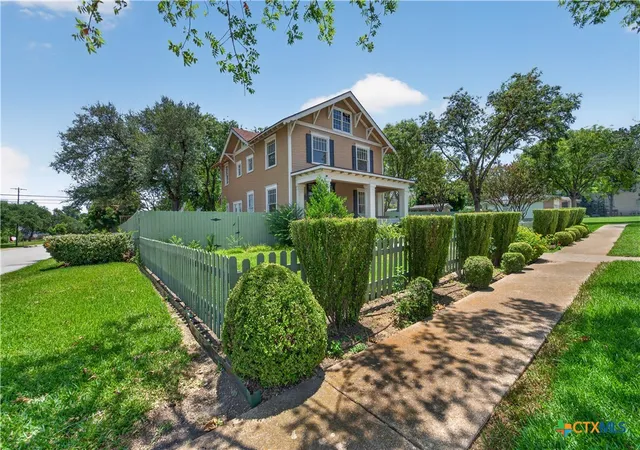 Photo 3 of Single family home for sale at 819 N 13th Street, Temple, TX 76501 | MLS# 620633 | Listing updated on 2026-08-29