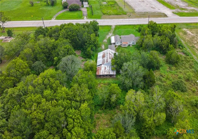 Photo 3 of Sale Pending at 1409 W Main St, Edna, TX 77957 | MLS# 620662 | Listing updated on 2026-08-11