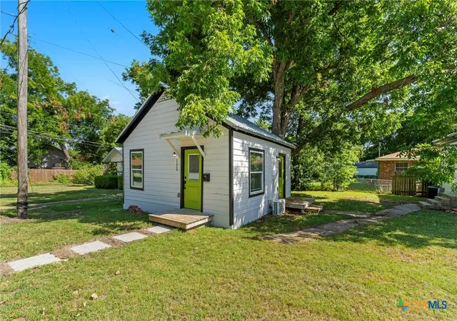 Photo 3 of Single family home for sale at 1115 W Ave I, Temple, TX 76504 | MLS# 620303 | Listing updated on 2026-09-16
