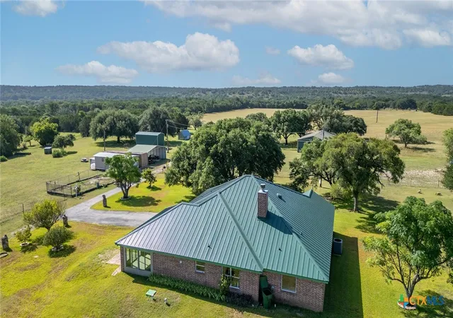 Photo 4 of Single family home for sale at 853 County Rd 4390, Kempner, TX 76539 | MLS# 620690 | Listing updated on 2026-08-19