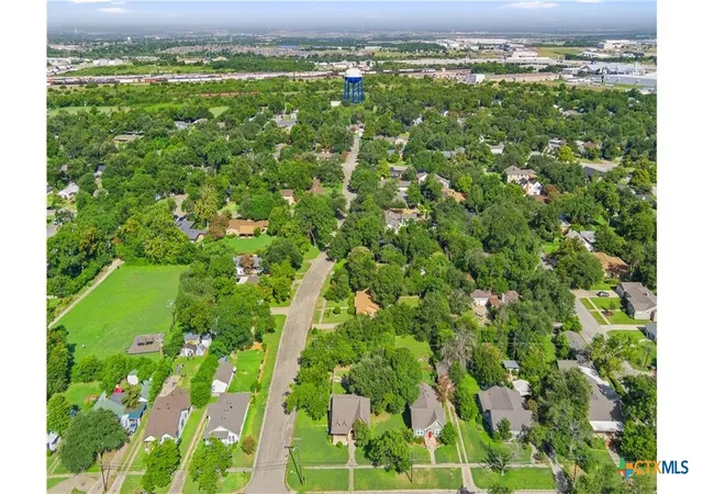 Photo 2 of Single family home for sale at 1800 N 7th Street, Temple, TX 76501 | MLS# 620122 | Listing updated on 2026-08-20