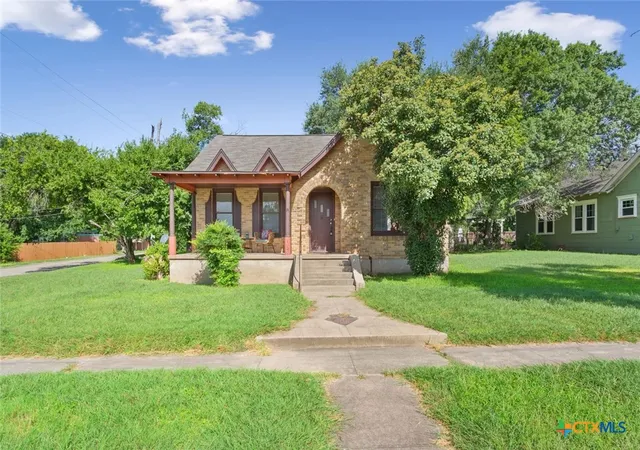 Photo 3 of Single family home for sale at 1800 N 7th Street, Temple, TX 76501 | MLS# 620122 | Listing updated on 2026-08-20