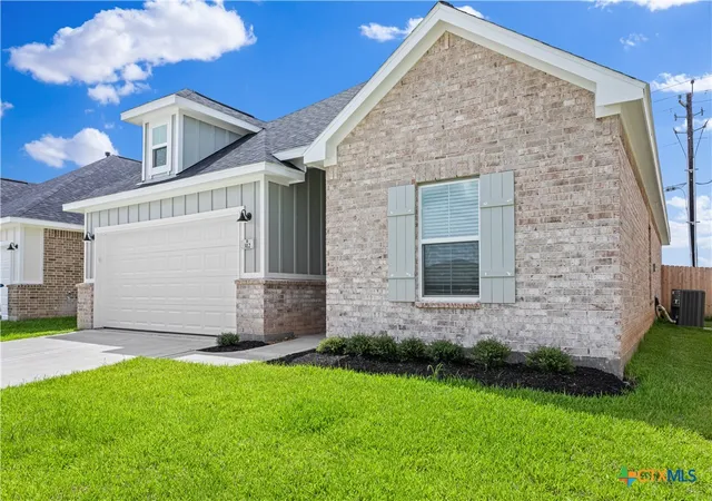Photo 2 of Single family home for sale at 312 Cardinal Dr, Port Lavaca, TX 77979 | MLS# 619928 | Listing updated on 2026-08-24