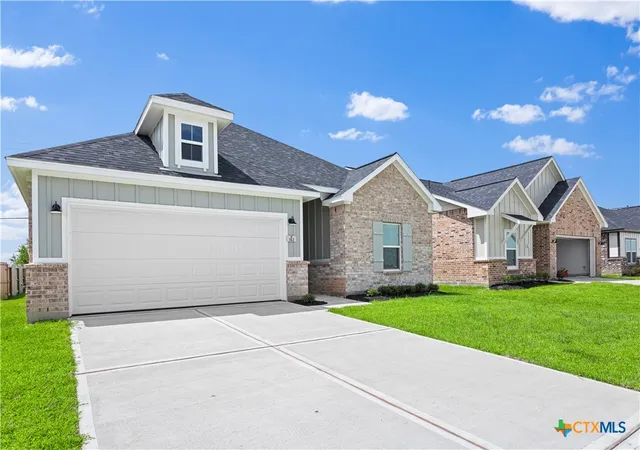 Photo 3 of Single family home for sale at 312 Cardinal Dr, Port Lavaca, TX 77979 | MLS# 619928 | Listing updated on 2026-08-24