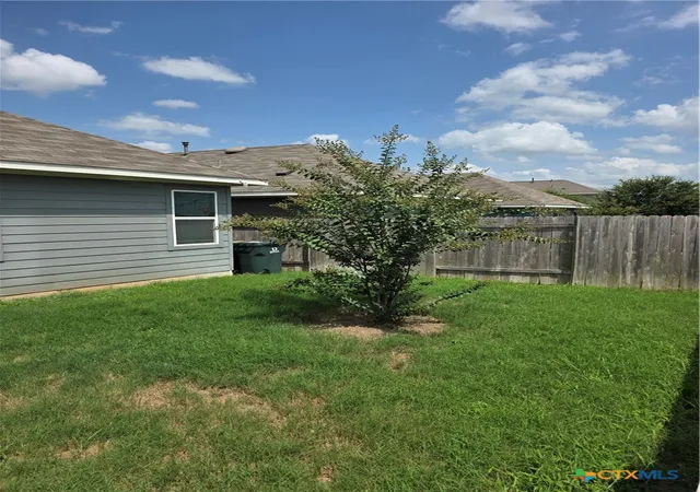 Photo 3 of Single family home for sale at 356 Spiny Lizard Ln, San Marcos, TX 78666 | MLS# 620736 | Listing updated on 2026-10-03