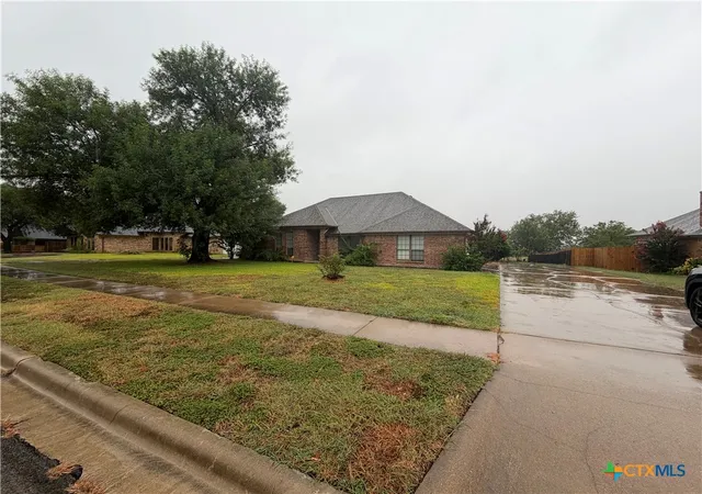 Photo 2 of Single family home for sale at 1413 S Roy Reynolds Dr, Killeen, TX 76543 | MLS# 620747 | Listing updated on 2026-08-28