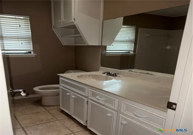 Photo 3 of Single family home for sale at 1413 S Roy Reynolds Dr, Killeen, TX 76543 | MLS# 620747 | Listing updated on 2026-08-28