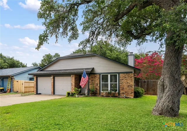 Photo 2 of Single family home for sale at 7805 Wakefield Dr, Austin, TX 78749 | MLS# 620764 | Listing updated on 2026-09-12