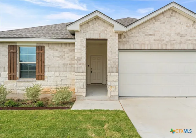 Photo 3 of Single family home for sale at 1137 Laila Ln, Belton, TX 76513 | MLS# 620431 | Listing updated on 2026-09-08