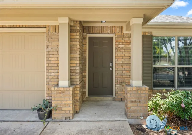 Photo 3 of Sale Pending at 18809 Derby Hl Ln, Pflugerville, TX 78660 | MLS# 620893 | Listing updated on 2026-08-18