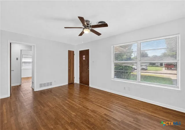 Photo 3 of Single family home for sale at 1201 Estes Dr, Killeen, TX 76541 | MLS# 620894 | Listing updated on 2026-08-27