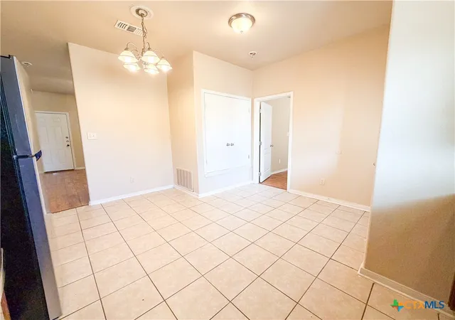 Listing Photo 5 - Condo for sale in building located at 3011 Baldwin Loop, Killeen, TX 76549