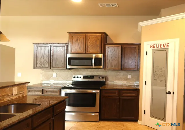 Photo 3 of Single family home for sale at 7603 Zircon Dr, Killeen, TX 76542 | MLS# 620833 | Listing updated on 2026-09-01