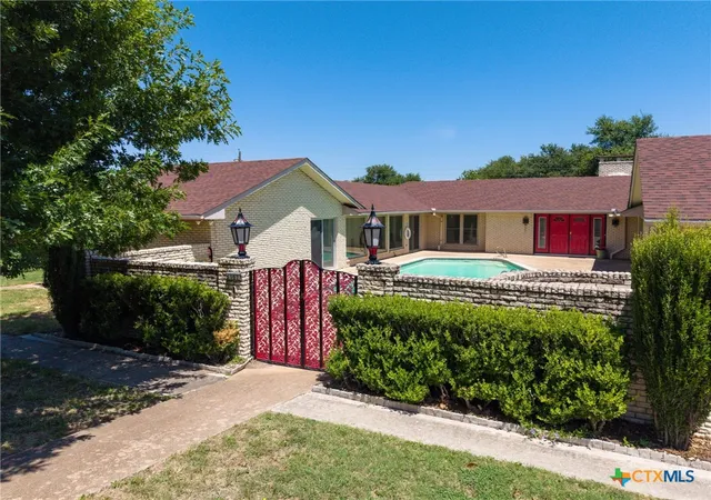 Photo 2 of Single family home for sale at 107 E Woodlawn Dr, Harker Heights, TX 76548 | MLS# 620985 | Listing updated on 2026-08-13