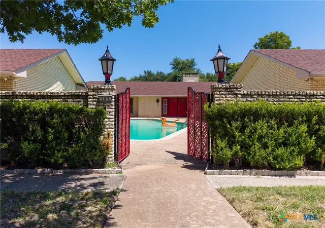 Photo 3 of Single family home for sale at 107 E Woodlawn Dr, Harker Heights, TX 76548 | MLS# 620985 | Listing updated on 2026-08-13
