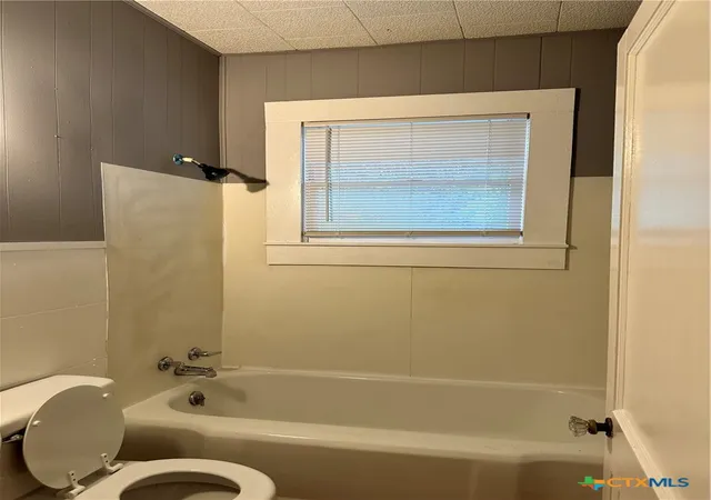 Photo 4 of House for sale at 817 N 2nd Street, Temple, TX 76501 | MLS# 619800 | Listing updated on 2026-08-03