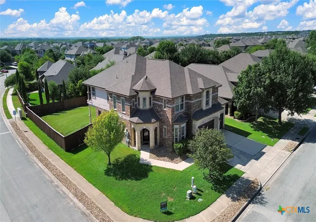 Photo 3 of Sale Pending at 901 Easton Dr, San Marcos, TX 78666 | MLS# 620910 | Listing updated on 2026-09-18