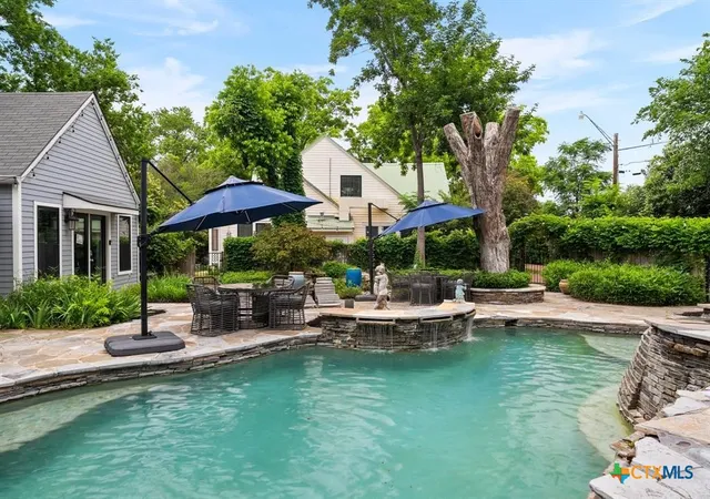 Photo 3 of Single family home for sale at 1310 E University Ave, Georgetown, TX 78626 | MLS# 621140 | Listing updated on 2026-08-26